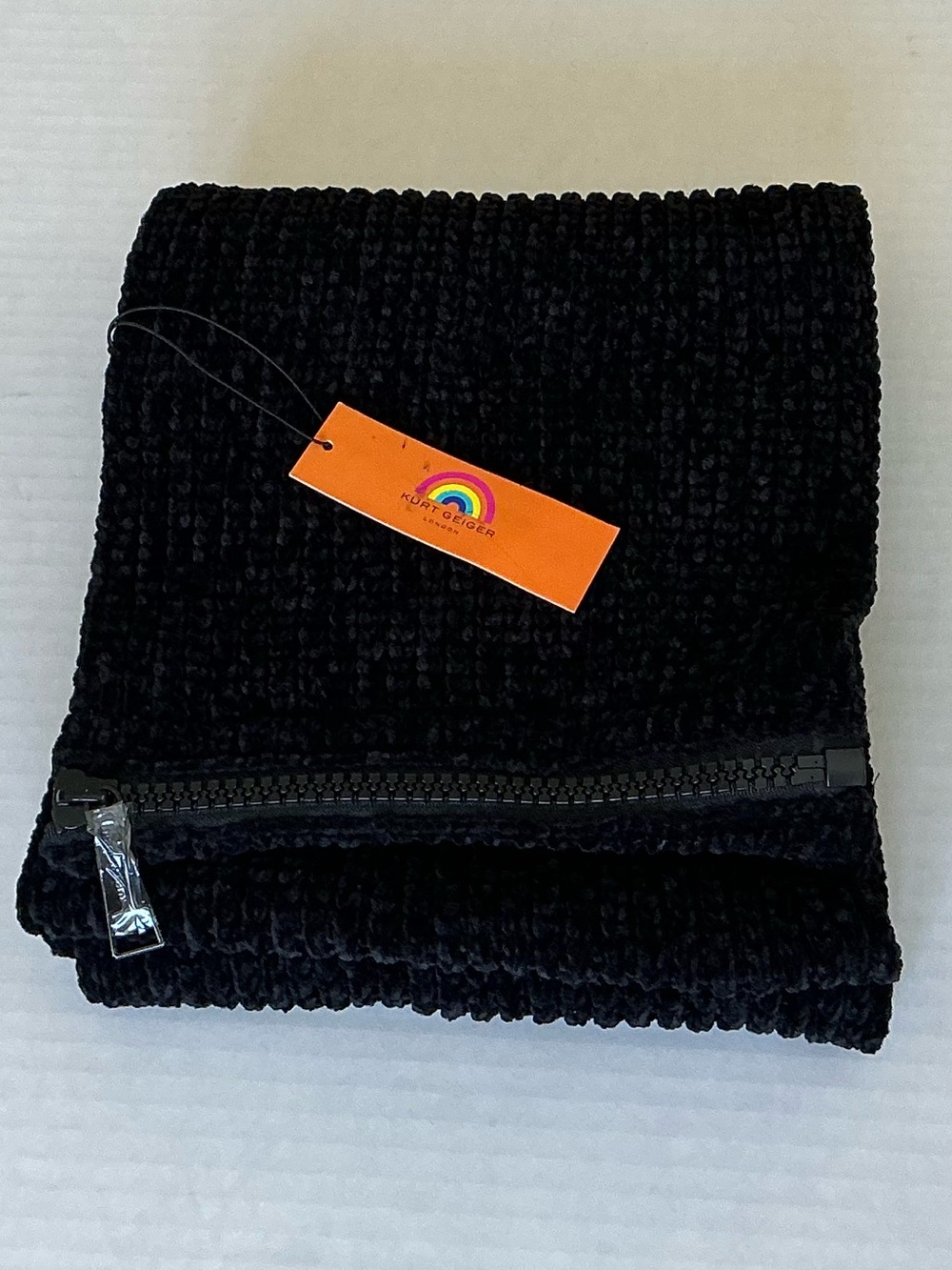 KURT GEIGER LONDON  Knit  Infinity   Scarf Wrap with zipper